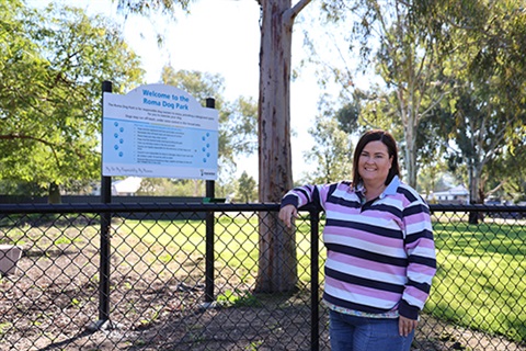 Councillor Amber Davis at the Roma Dog Park.jpg