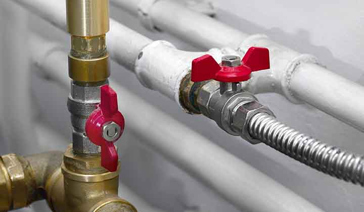 EMERGENCY GAS SHUTDOWN IN BOWEN STREET, ROMA