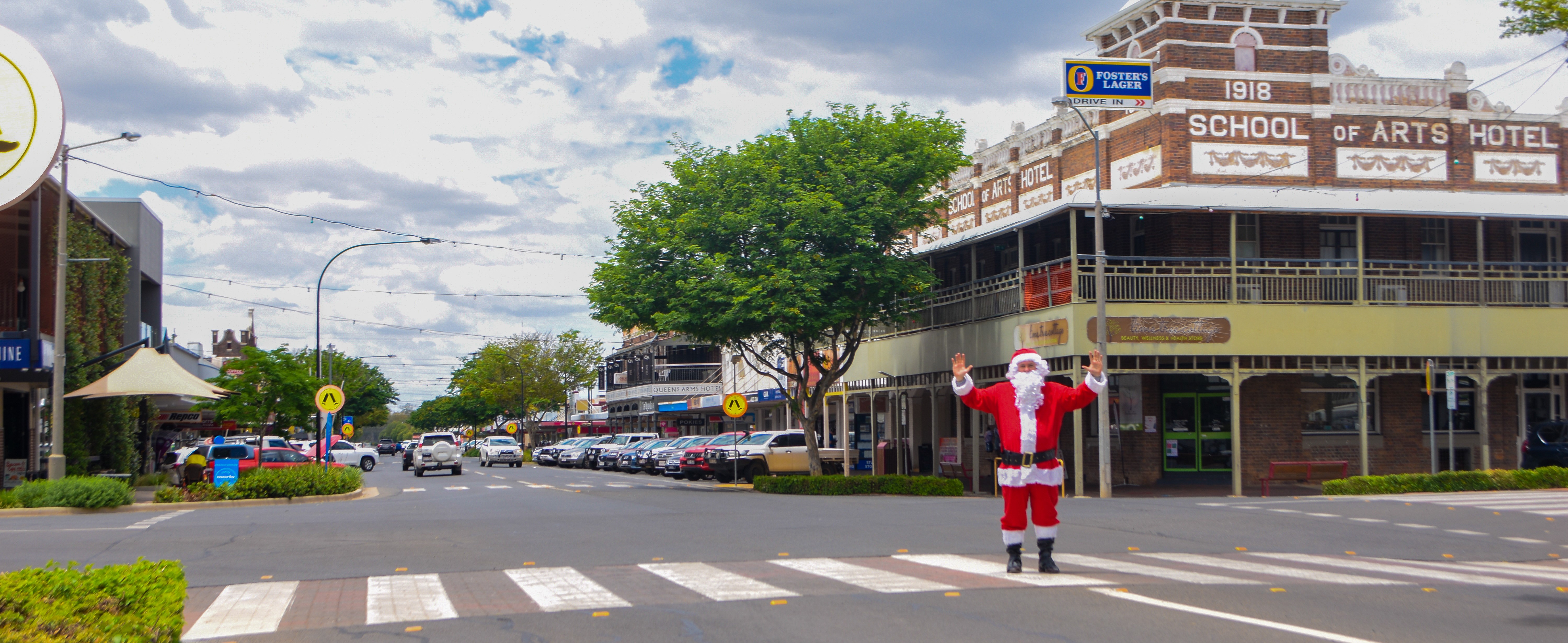 Santa is excited to welcome you to the maranoa christmas street party 4