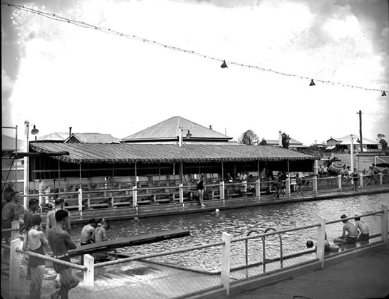 Old photo of the Roma Denise Spencer Pool